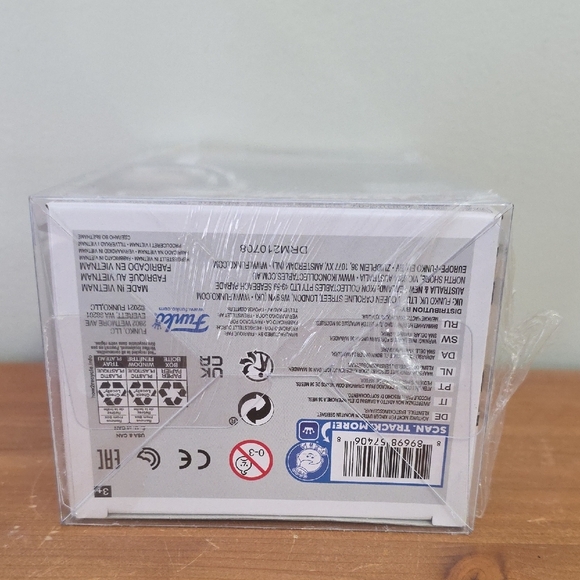 Funko Pop! NFL Figure Tom Brady With The Tampa Bay Buccaneers - Picture 6 of 6